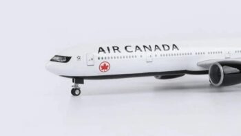 Airplane Model 1:150 Boeing 777 Air Canada