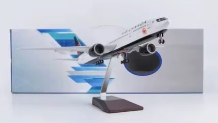 Airplane Model 1:150 Boeing 777 Air Canada