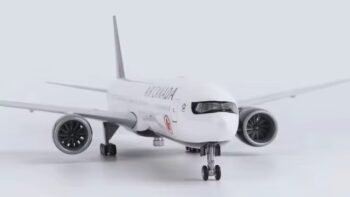 Airplane Model 1:150 Boeing 777 Air Canada