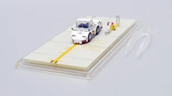 Jc wing 1:200 Tug Truck Airport Accessories JAL WT250E GSE2WT250E10