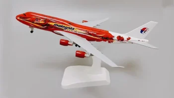 ماکت هواپیما بوئینگ 747 مالزی