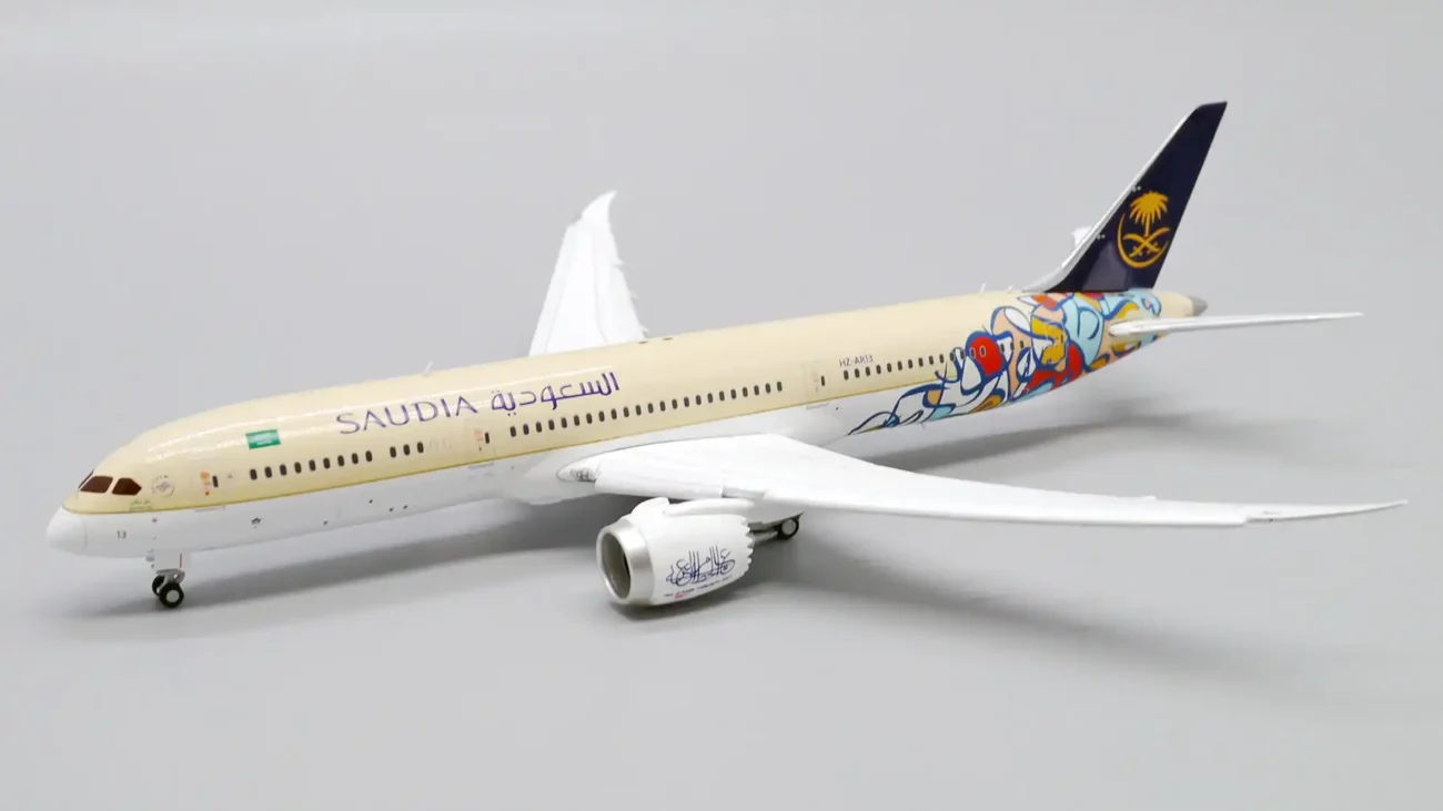 Jc Wings 1:400 Boeing 787-9 Saudi Arabian Airlines HZ-ARC Flaps Down LH4249A