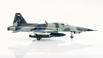 ماکت جنگنده اف 5 تایگر نیروی هوایی اندونزی