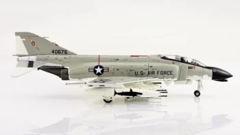 ماکت جنگنده اف 4 فانتوم نیروی هوایی امریکا