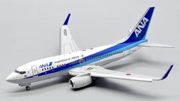 ماکت هواپیما بوئینگ 737 انا ژاپن مقیاس 1:200 ساخت شرکت جی سی وینگز