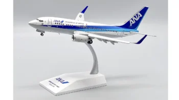 ماکت هواپیما بوئینگ 737 انا ژاپن مقیاس 1:200 ساخت شرکت جی سی وینگز