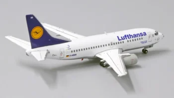 ماکت هواپیما بوئینگ 737 لفتهانزا مقیاس 1:400 ساخت شرکت جی سی وینگز