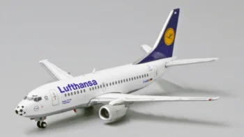 ماکت هواپیما بوئینگ 737 لفتهانزا مقیاس 1:400 ساخت شرکت جی سی وینگز