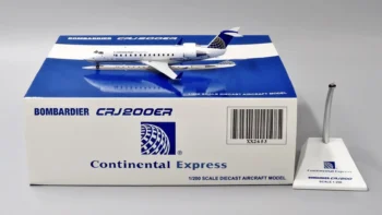 ماکت هواپیما بمباردیر کنتیننتال