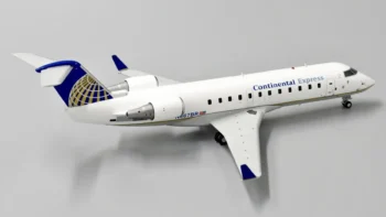 ماکت هواپیما بمباردیر کنتیننتال