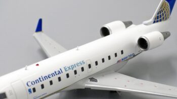 ماکت هواپیما بمباردیر کنتیننتال | Jc Wings 1:200 Bombardier CRJ200ER Continental Airlines - Image 5