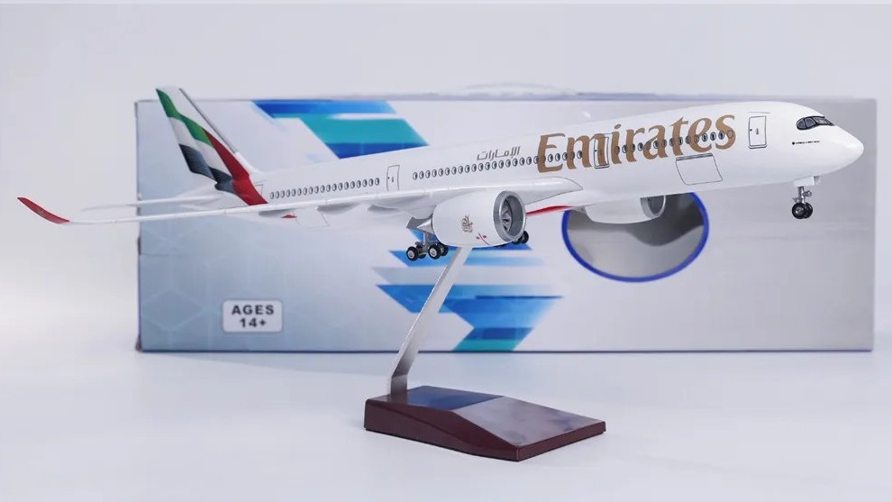 s-l1200 (3) ماکت هواپیما ایرباس 350 امارات