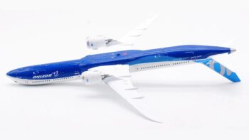 ماکت هواپیما بوئینگ 787 رنگامیزی کارخانه