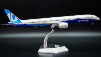 ماکت هواپیما بوئینگ 787 رنگامیزی کارخانه