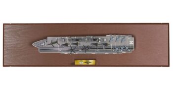 ماکت ناو هواپیمابر اینوینسیبل نیروی دریایی بریتانیا