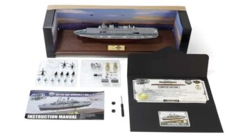 ماکت ناو هواپیمابر اینوینسیبل نیروی دریایی بریتانیا